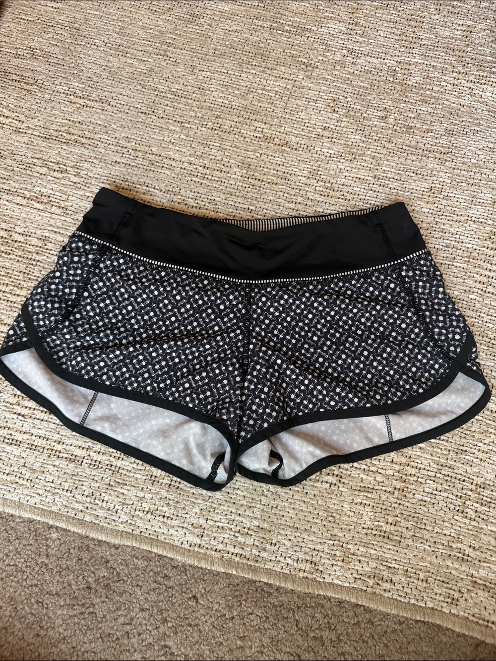 lululemon athletica Black Patterned Women's Athletic Shorts with Contrast Trim